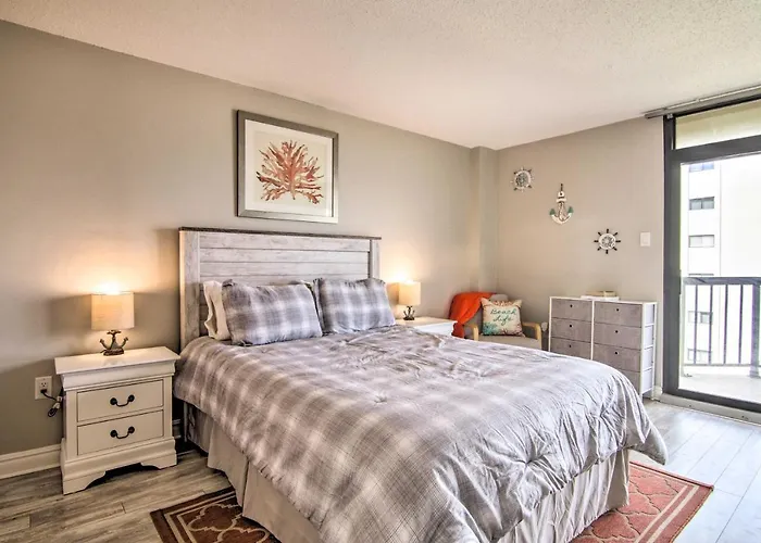 Balcony + Perks: Beachfront Ocean Gem Ocean City