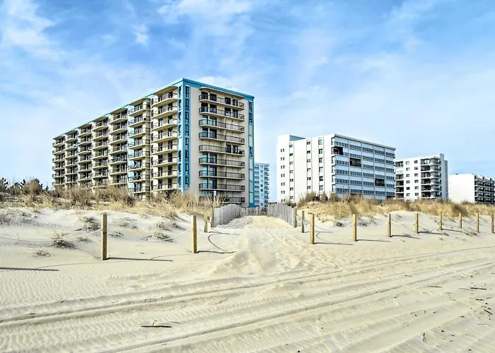 Holiday home Balcony + Perks: Beachfront Ocean Gem Ocean City