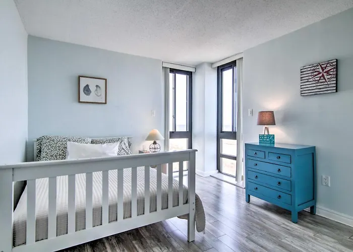 Balcony + Perks: Beachfront Ocean Gem Holiday home Ocean City